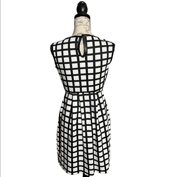NWT Head turning black and white dress size 6 - Picture 4 of 8